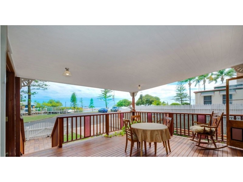 21 Waterloo Esplanade, Wynnum QLD 4178