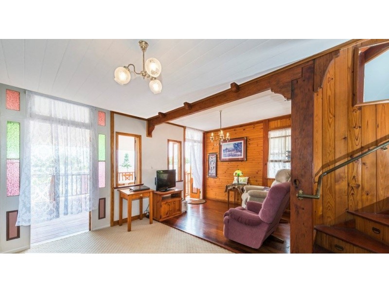 21 Waterloo Esplanade, Wynnum QLD 4178