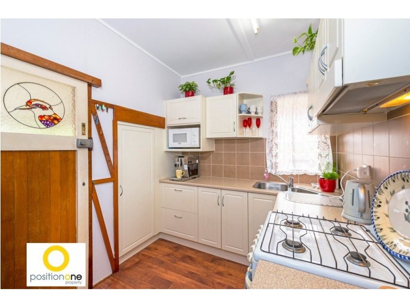 21 Waterloo Esplanade, Wynnum QLD 4178