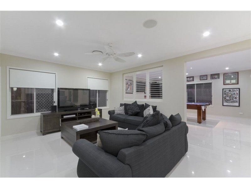 70 Feathertail Place, Wakerley QLD 4154