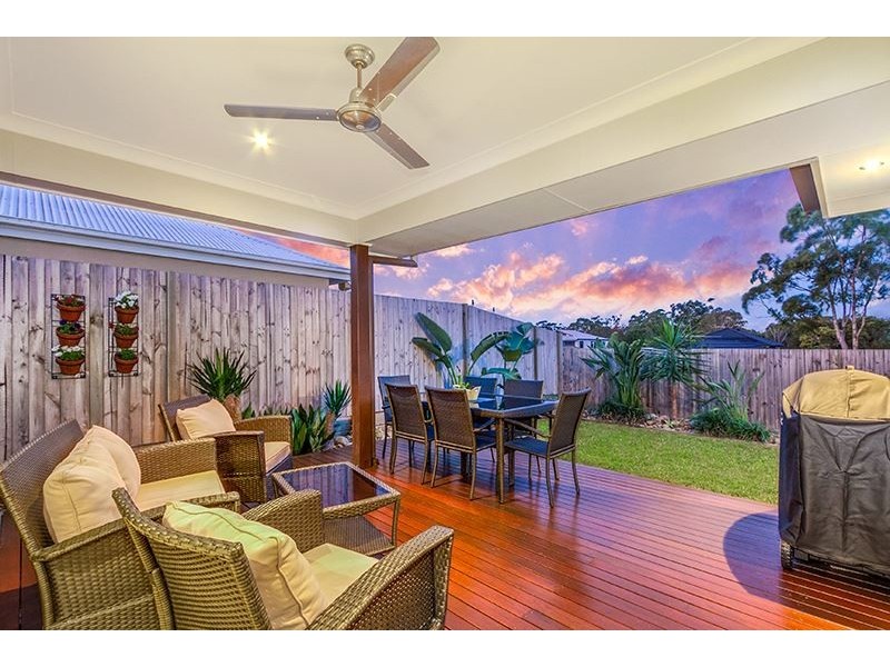 15 Bailey Street, Wakerley QLD 4154