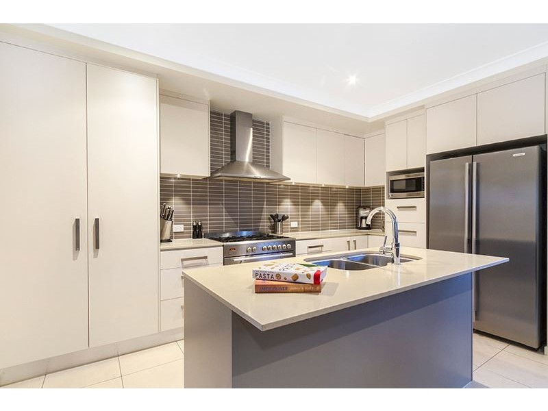 15 Bailey Street, Wakerley QLD 4154