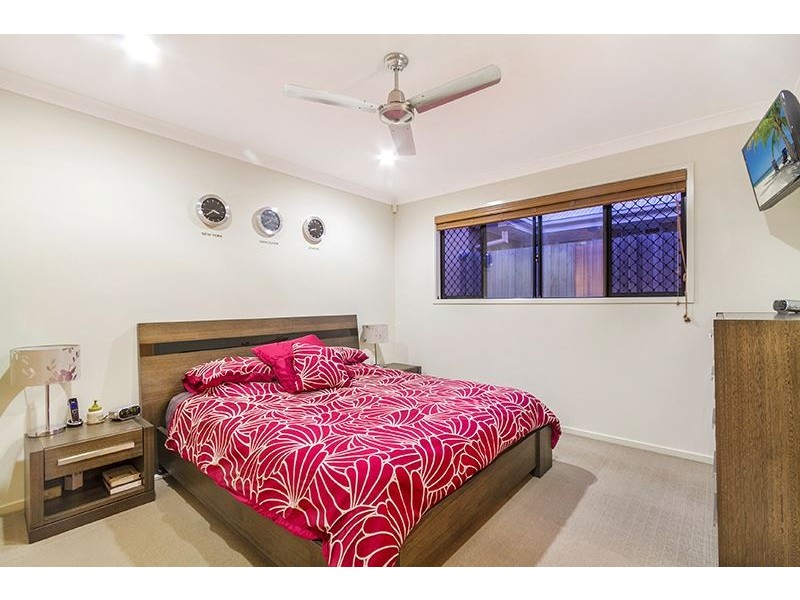 15 Bailey Street, Wakerley QLD 4154