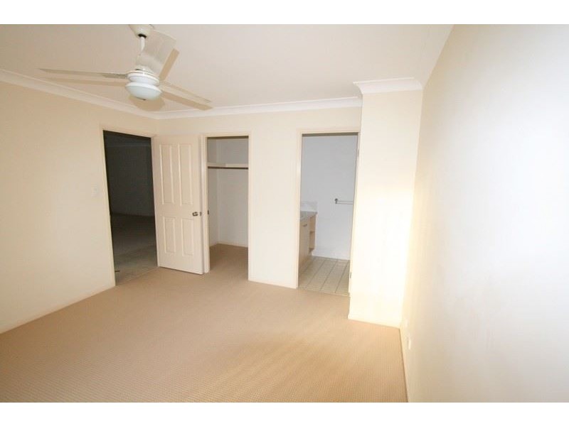 60 Ross Place, Wakerley QLD 4154