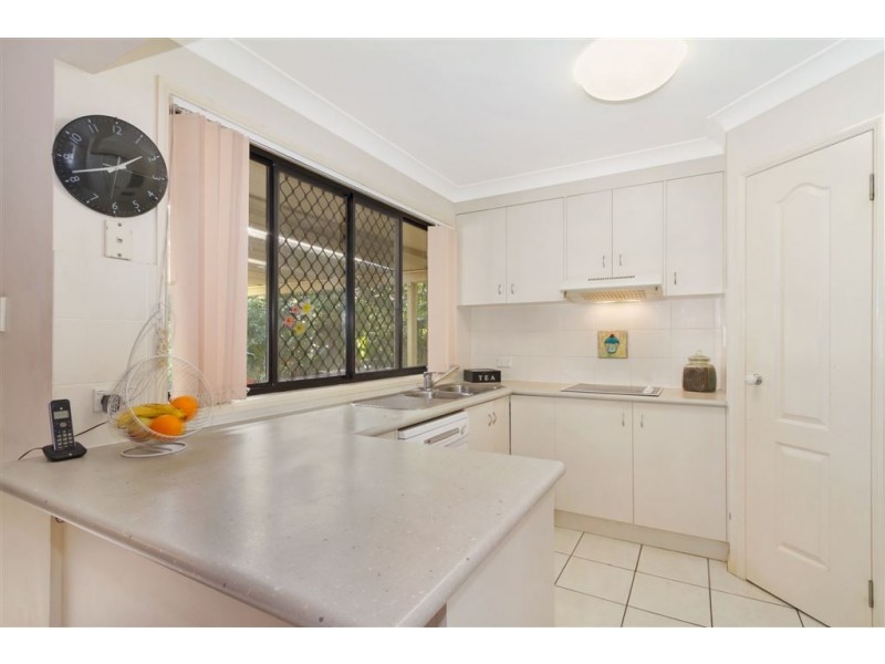 5 Cynthia Place, Wakerley QLD 4154