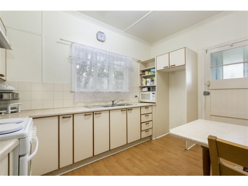 30 Elgar Street, Holland Park QLD 4121