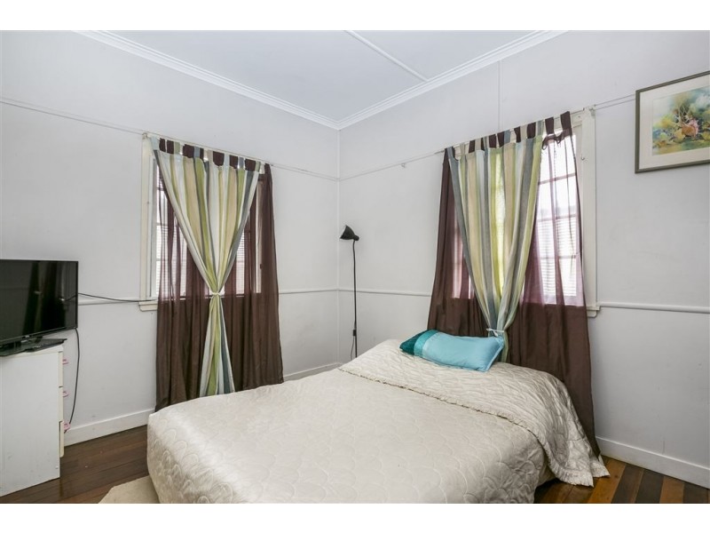 30 Elgar Street, Holland Park QLD 4121