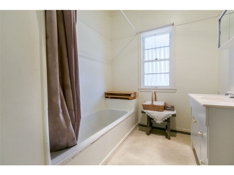 30 Elgar Street, Holland Park QLD 4121