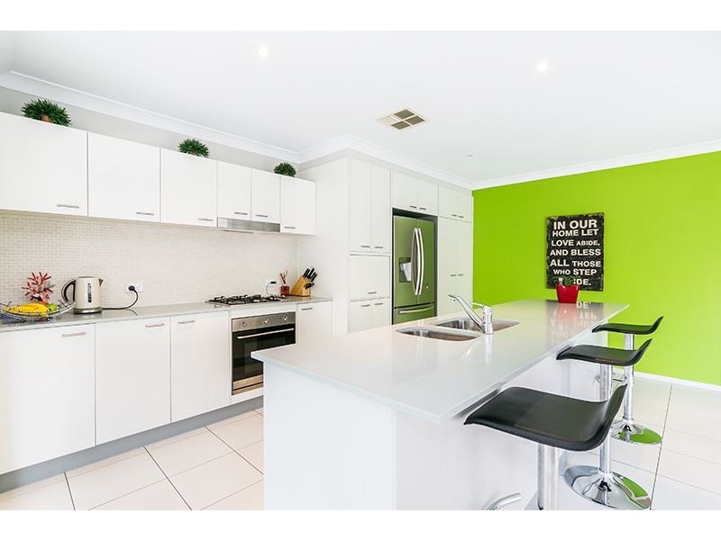 48 Moss Road, Wakerley QLD 4154