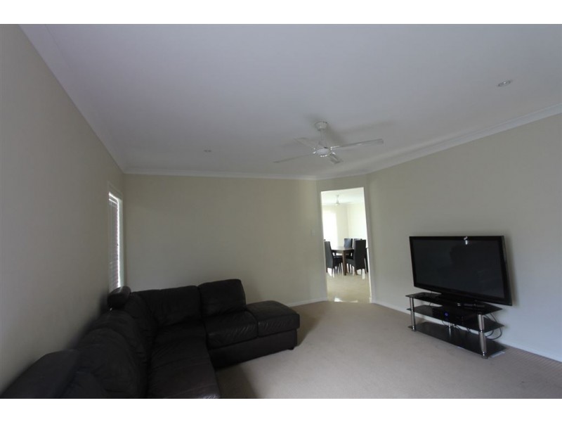 45 Doherty Place, Wakerley QLD 4154