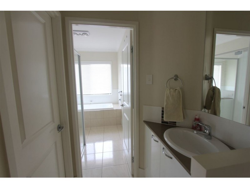 45 Doherty Place, Wakerley QLD 4154