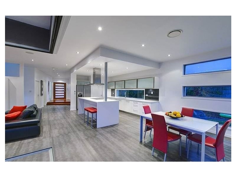 7 Peregian Close, Manly West QLD 4179