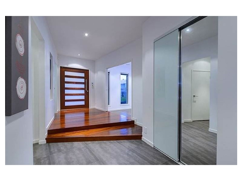 7 Peregian Close, Manly West QLD 4179