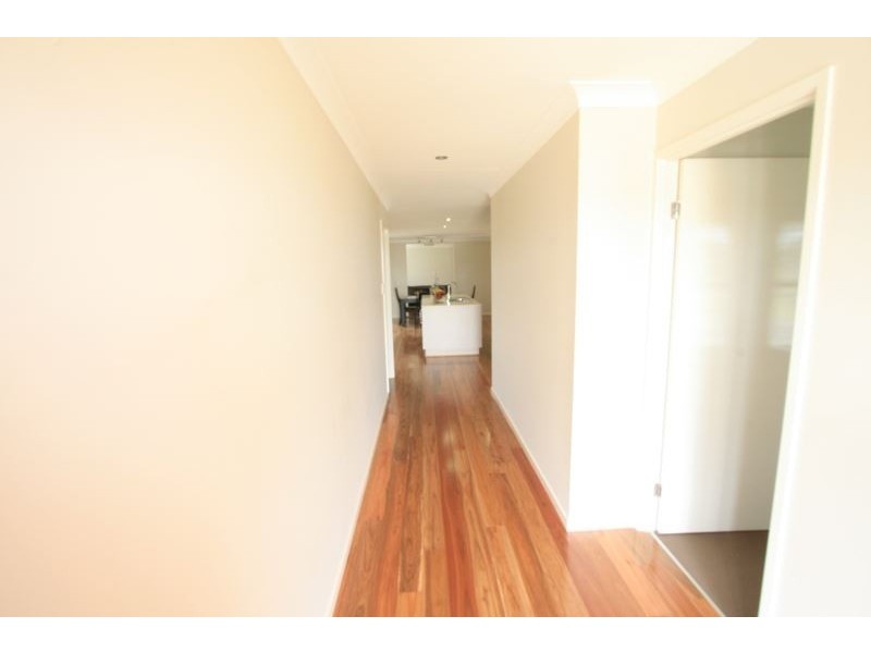 29 Foxwood Cct, Wakerley QLD 4154