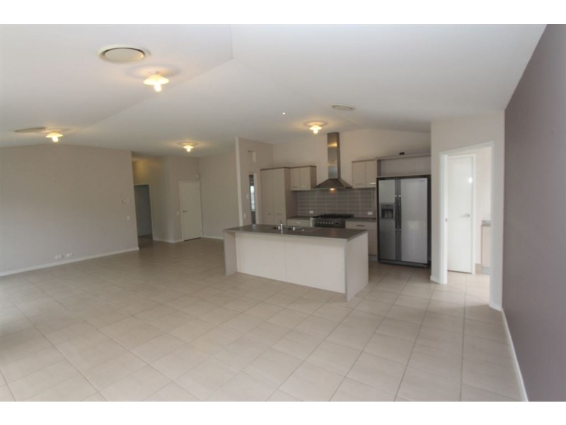 13 McMullan Close, Gumdale QLD 4154