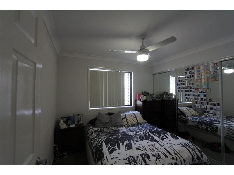 5 Foxwood Cct, Wakerley QLD 4154