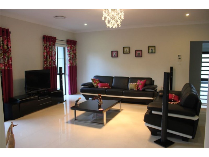 25 Wattle Place, Gumdale QLD 4154