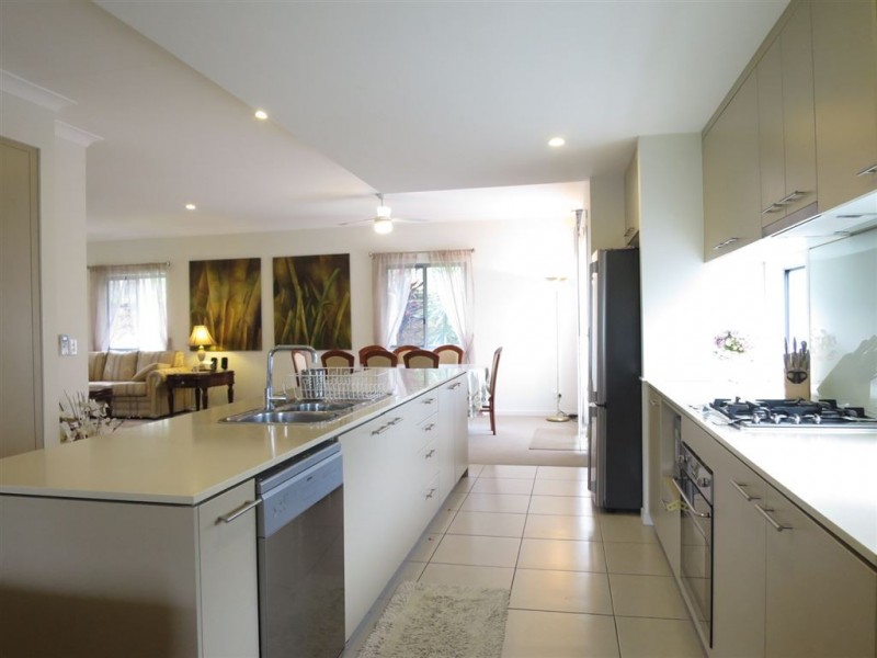 4/57 Moss  Road, Wakerley QLD 4154