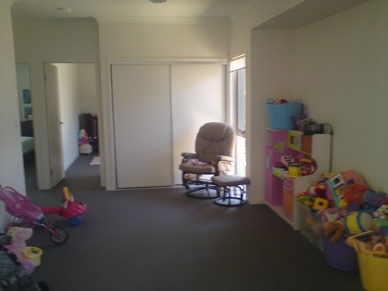 37 Watervale Parade, Wakerley QLD 4154