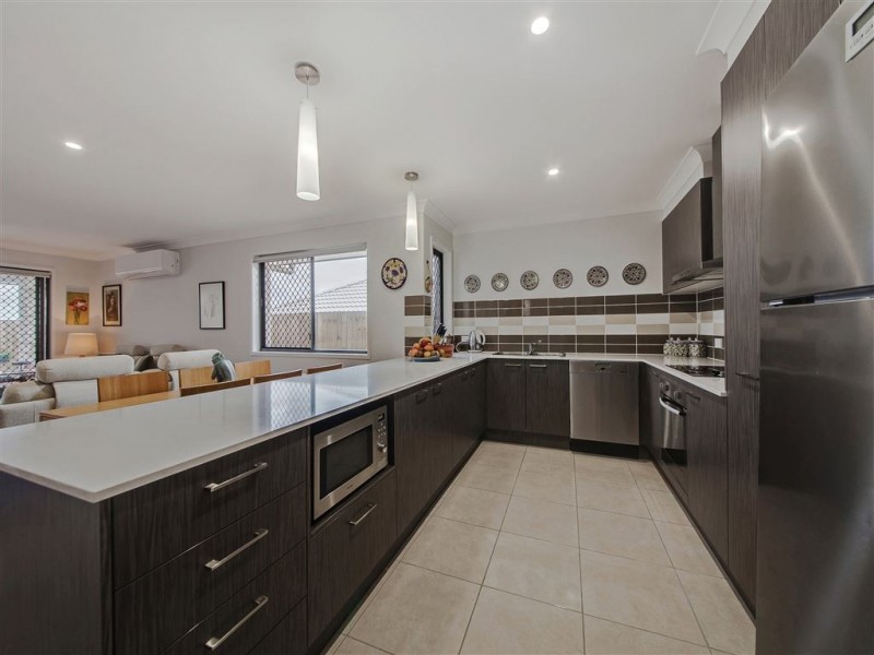 35 Sandover Circuit, Holmview QLD 4207