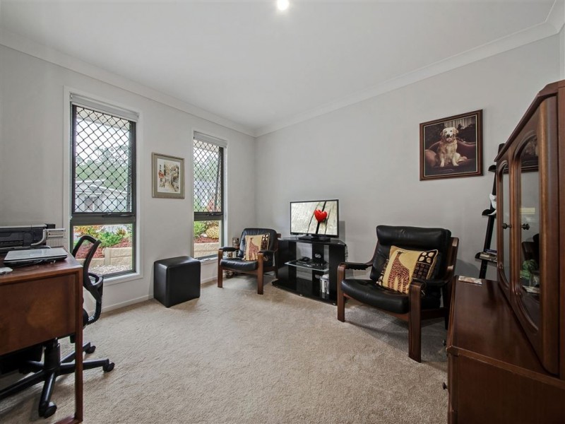 35 Sandover Circuit, Holmview QLD 4207