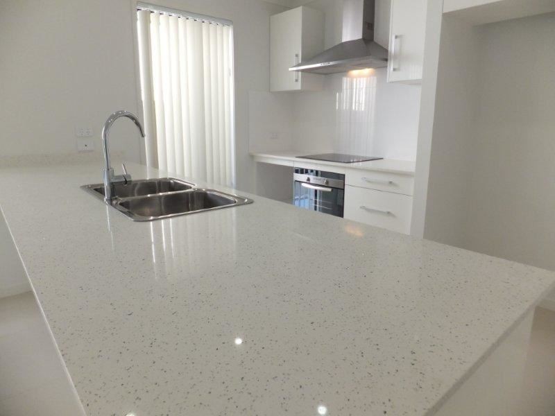 15 Wassell Street, Wynnum QLD 4178