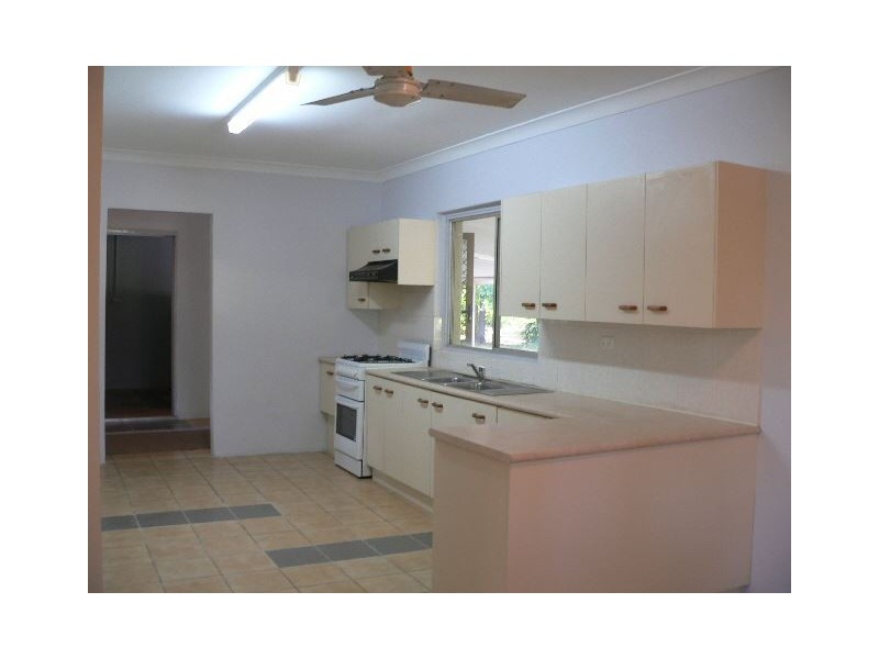 750 London Road, Chandler QLD 4155