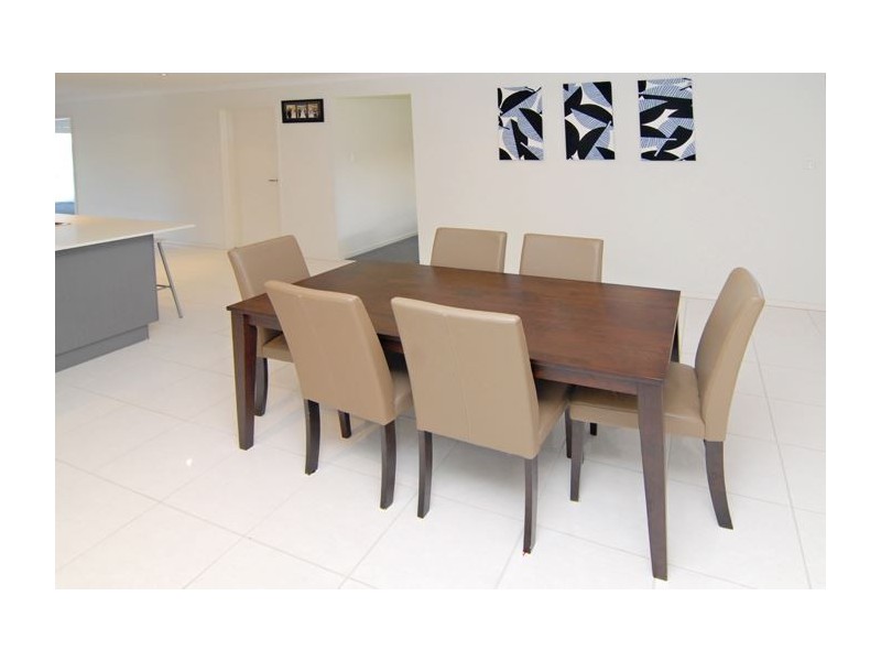 14 Lennox Close, Manly West QLD 4179