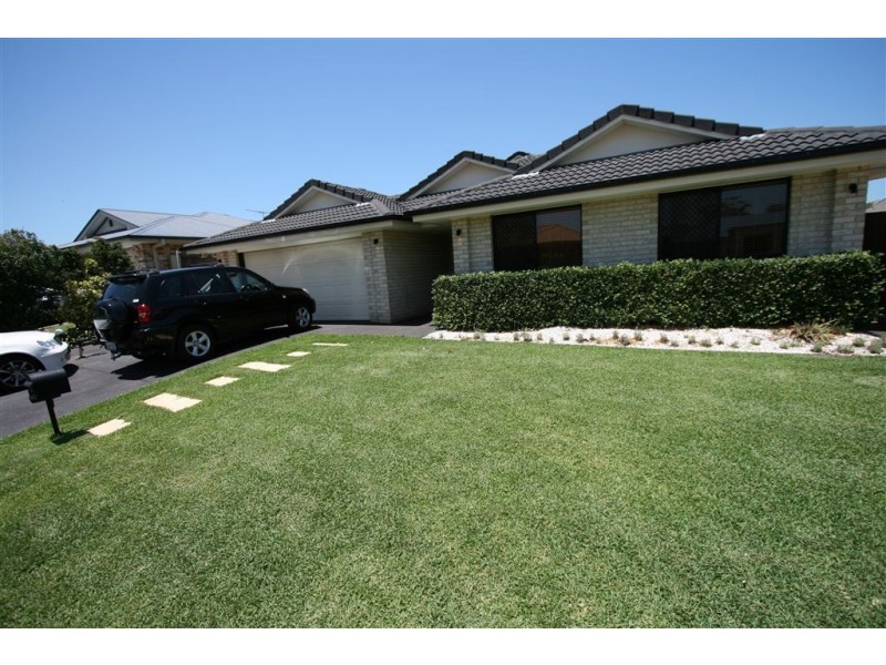 37 Gretchen Cct, Thornlands QLD 4164