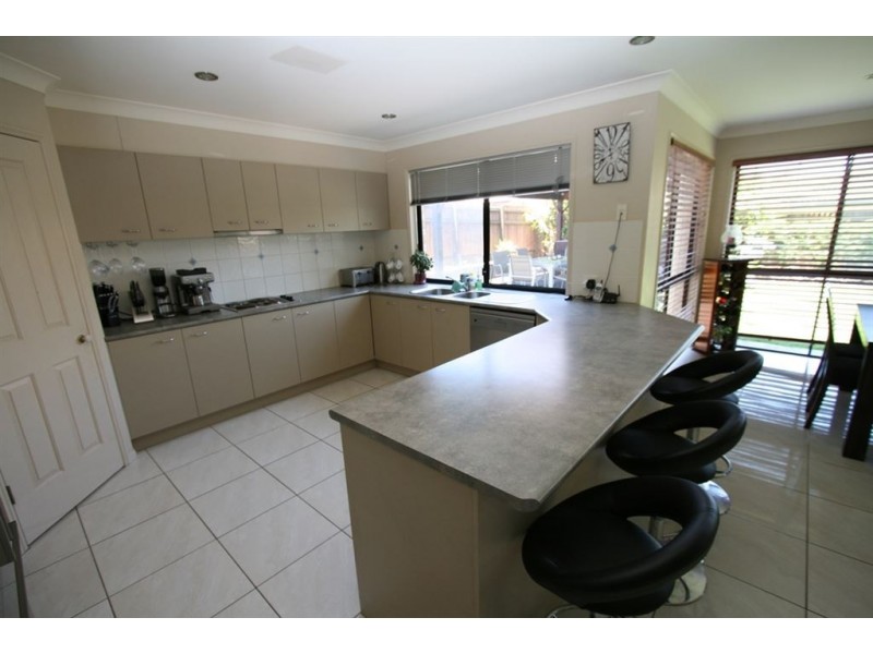 37 Gretchen Cct, Thornlands QLD 4164