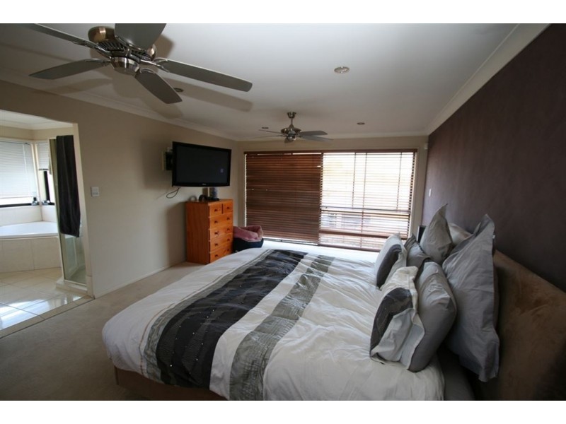 37 Gretchen Cct, Thornlands QLD 4164