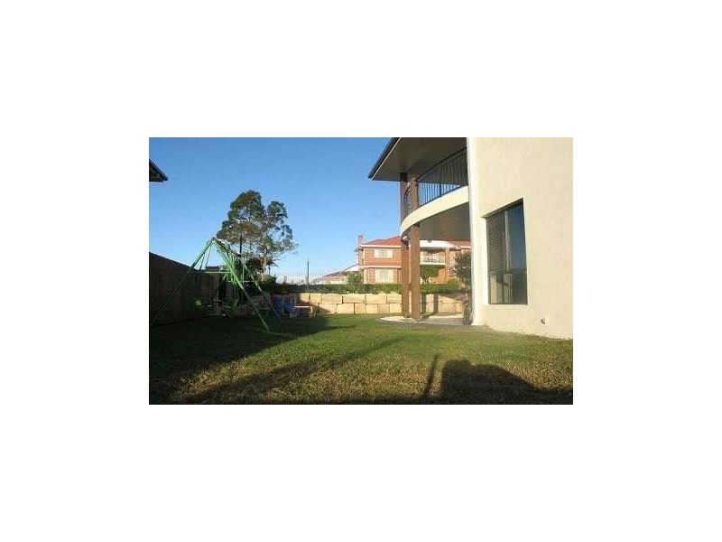 3 Ivy Crescent, Wakerley QLD 4154