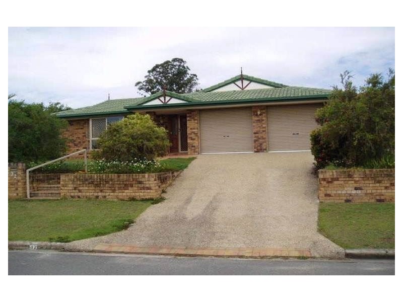 32 Plaza Street, Wynnum West QLD 4178