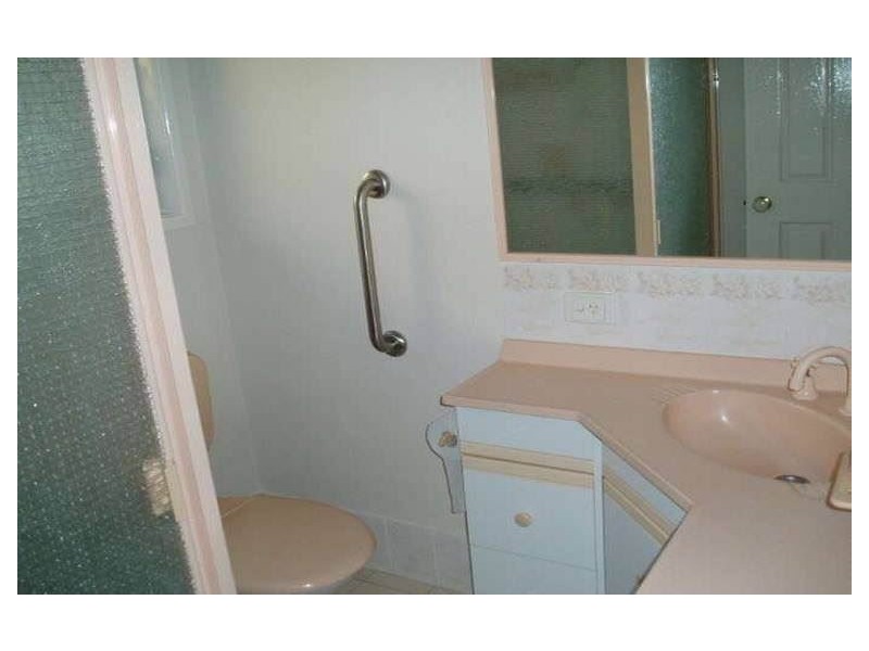 32 Plaza Street, Wynnum West QLD 4178