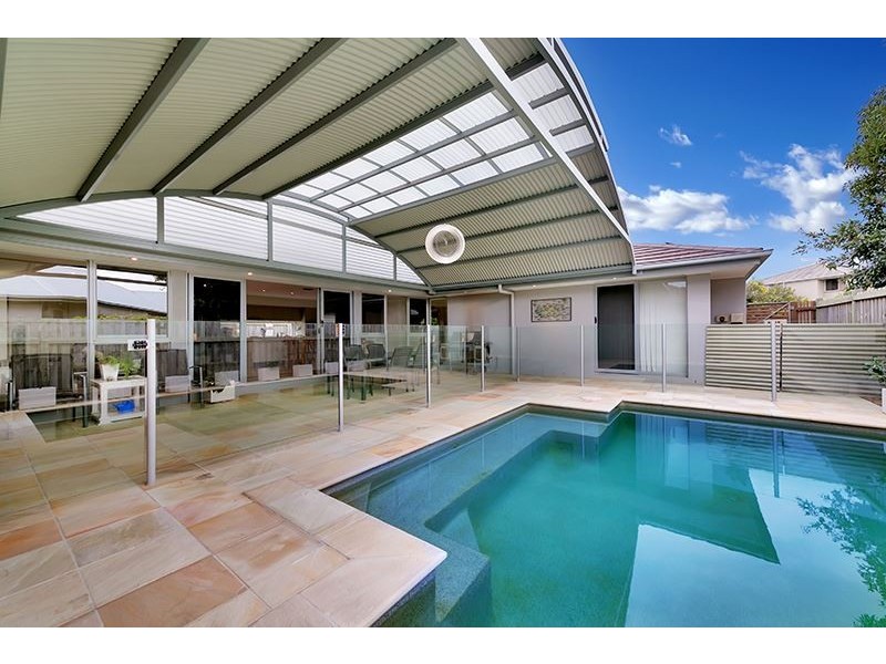 53 Torrens Crescent, Wakerley QLD 4154