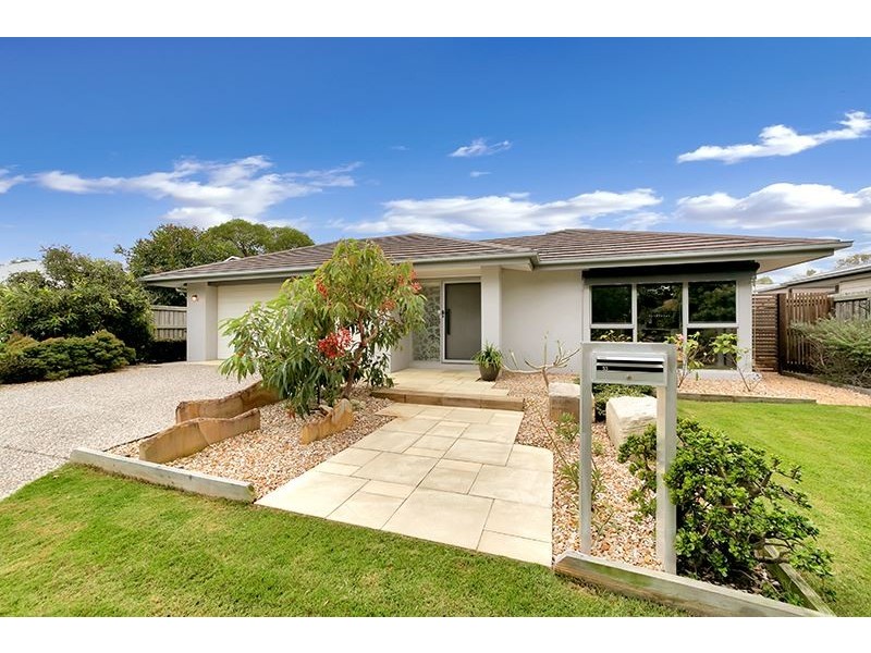 53 Torrens Crescent, Wakerley QLD 4154