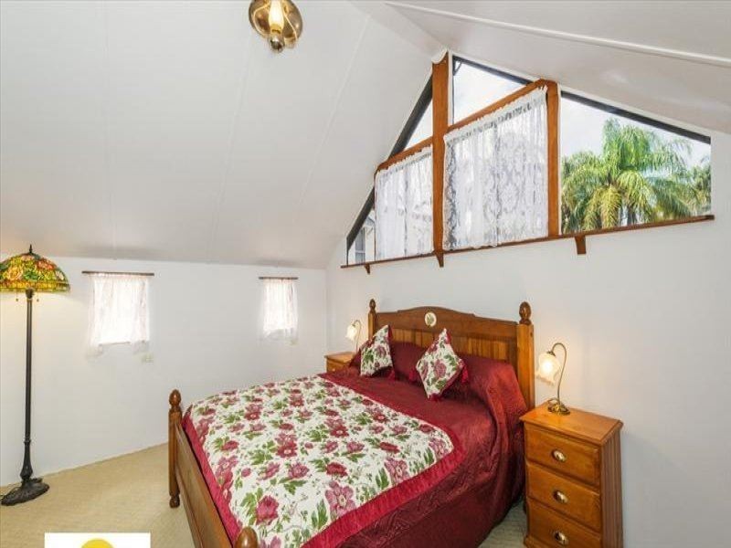 21 Waterloo Esplanade, Wynnum QLD 4178