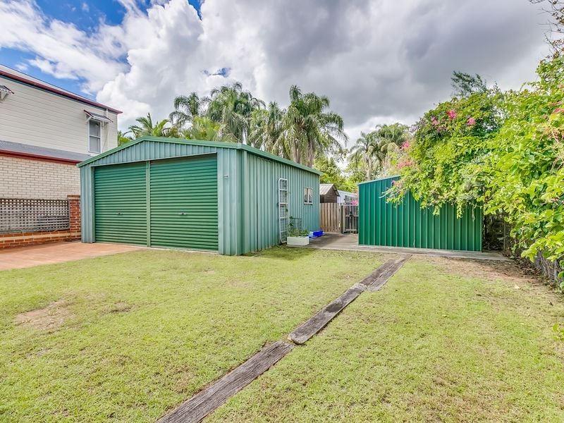 21 Waterloo Esplanade, Wynnum QLD 4178