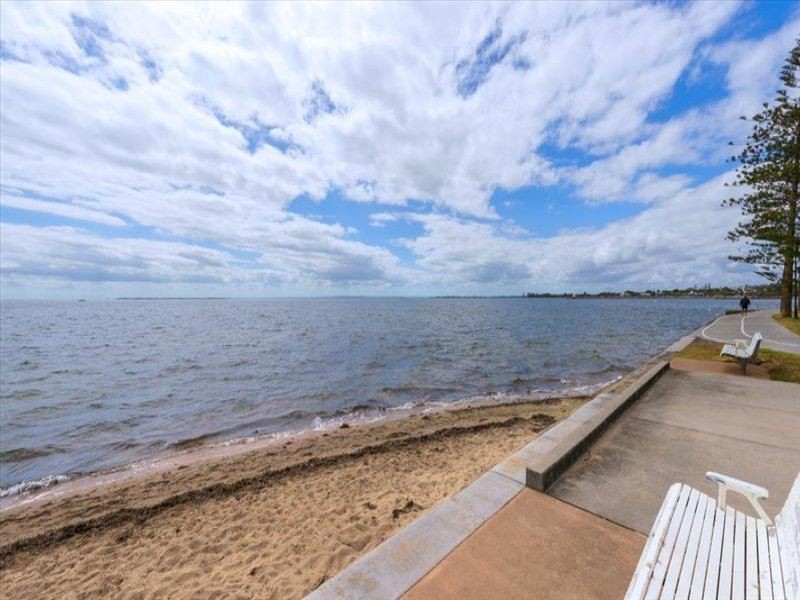 21 Waterloo Esplanade, Wynnum QLD 4178