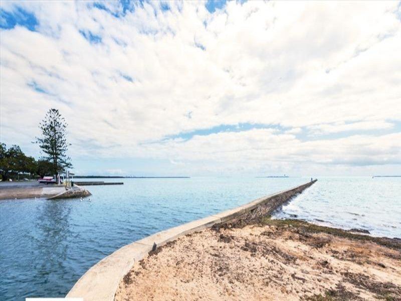 21 Waterloo Esplanade, Wynnum QLD 4178