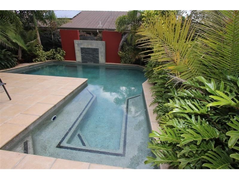 15 Charles Place, Manly West QLD 4179