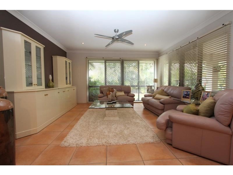 15 Charles Place, Manly West QLD 4179