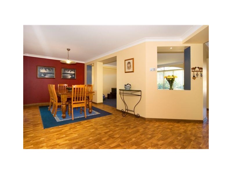 24 Claire Place, Wakerley QLD 4154