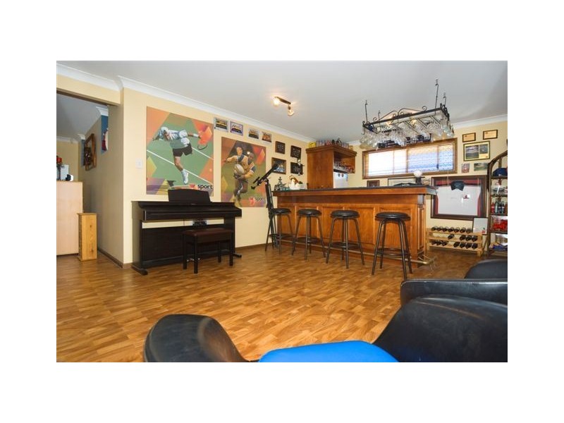 24 Claire Place, Wakerley QLD 4154