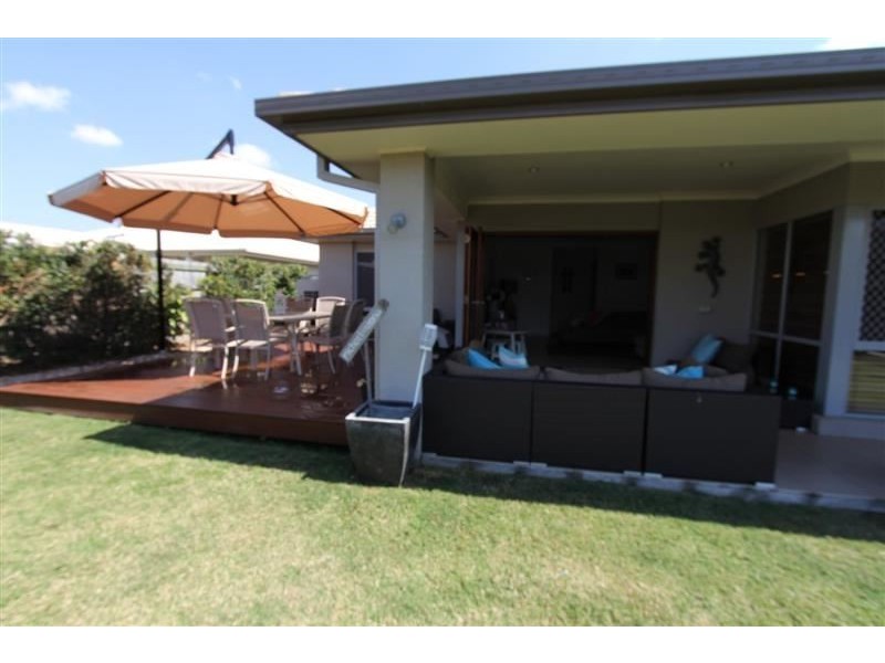 4 Paperbark Place, Wakerley QLD 4154