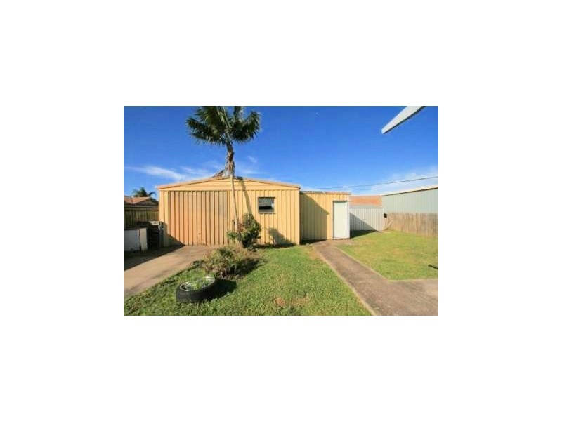 100 Whites Road, Manly West QLD 4179