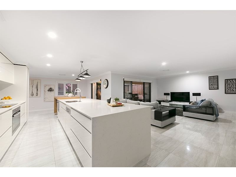 23 Underwood Street, Wakerley QLD 4154