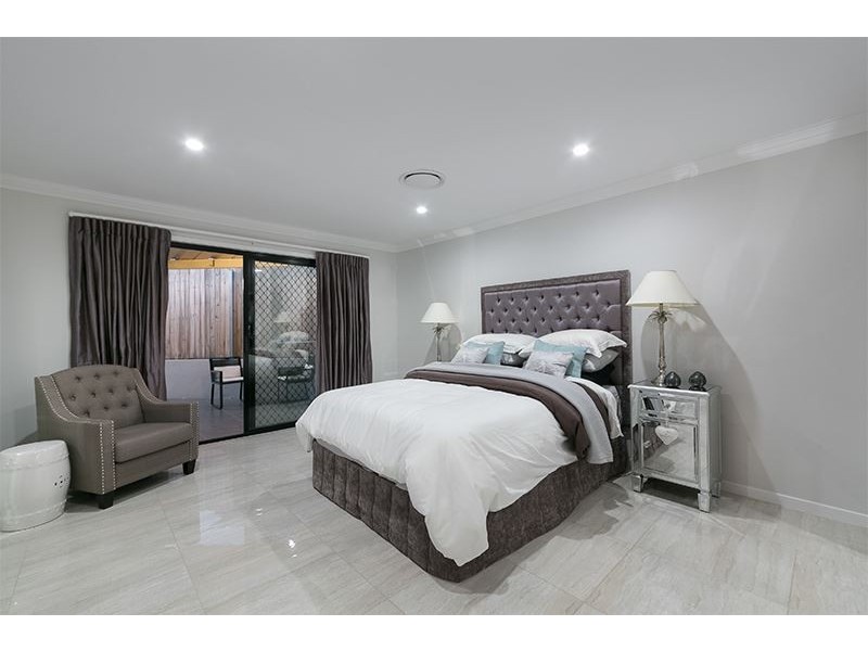 23 Underwood Street, Wakerley QLD 4154