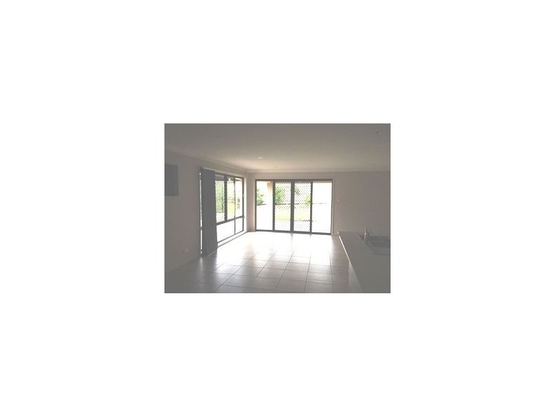 8 Peregian Close, Manly West QLD 4179