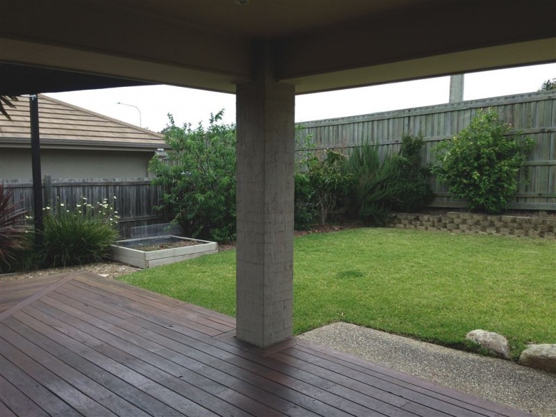 8 Peregian Close, Manly West QLD 4179